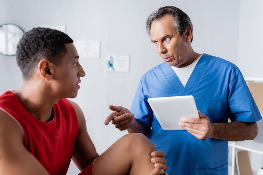 Rio-Orthopedic-Sports-Medicine-Regenerative-Medicine-vs-Traditional-Care_-The-Evolution-Of-Sports-Injury-Treatment